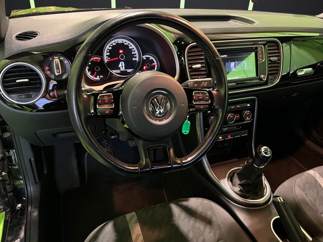 Volkswagen Beetle Cabrio Design 2.0 TDI BMT 81 kW (110 CV)