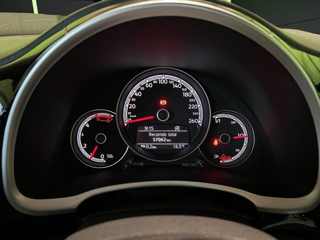 Volkswagen Beetle Cabrio Design 2.0 TDI BMT 81 kW (110 CV)