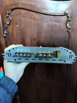 Etapa Potencia Blaupunkt GTA 250 400W