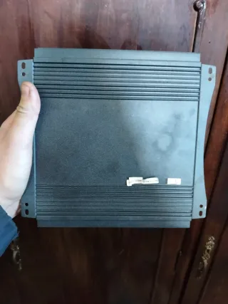 Etapa Potencia Blaupunkt GTA 250 400W