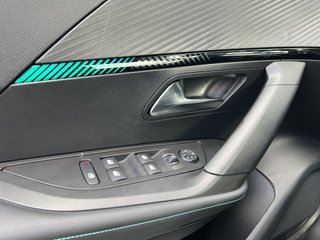Peugeot 2008 PureTech 130 S&S Allure Pack EAT8 96 kW (130 CV)