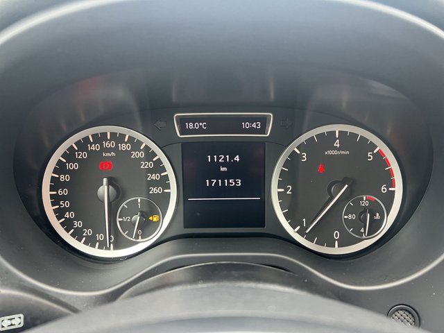 Infiniti Q30 1.5D 80 kW (109 CV)