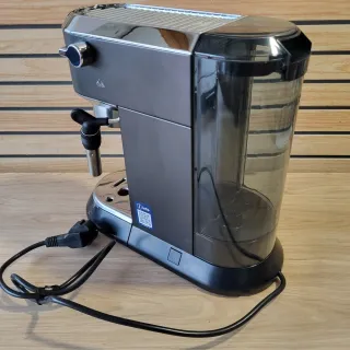 Cafetera Dedica EC685.BK De'Longhi