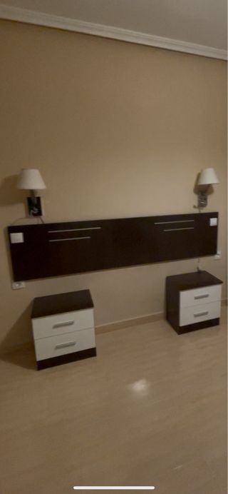 Mesillas y cabecero de cama