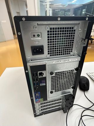 Ordenador Dell NUEVO sobremesa + monitor + teclado