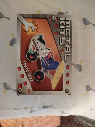 Metal Kits Racer, estilo mecani