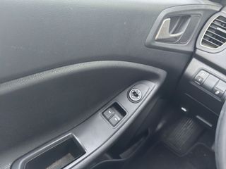 Hyundai i20 1.2 MPI Essence LE 55 kW (75 CV)