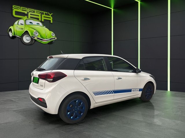 Hyundai i20 1.2 MPI Essence LE 55 kW (75 CV)