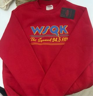 Sudadera Stranger Things WSQK roja.