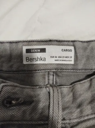 Pantalón Cargo Gris Bershka