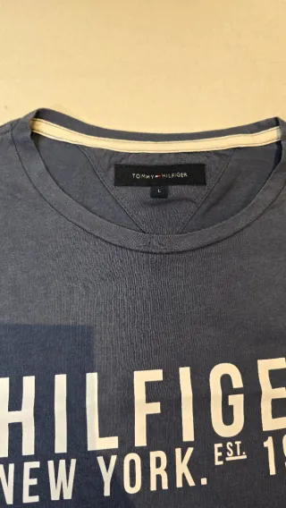 Camiseta Tommy Hilfiger azul marino - Logo clasico