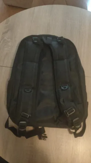Mochila para portátil negra. No marca