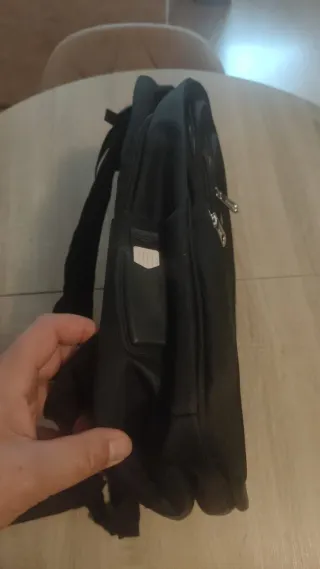 Mochila para portátil negra. No marca