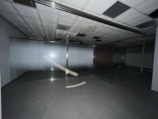 Local comercial en alquiler en Ermitagaña - Mendebaldea en Pamplona