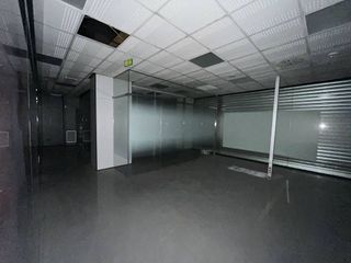 Local comercial en alquiler en Ermitagaña - Mendebaldea en Pamplona