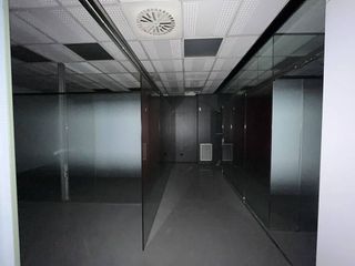 Local comercial en alquiler en Ermitagaña - Mendebaldea en Pamplona