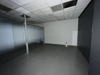 Local comercial en alquiler en Ermitagaña - Mendebaldea en Pamplona