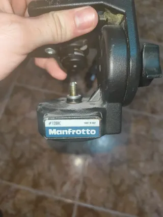 Trípode profesional manfrotto 074 y cabezal 128rc