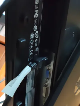 Pantalla HP Elite display E221c con altavoces