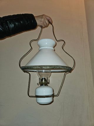 Lampada a petrolio antica