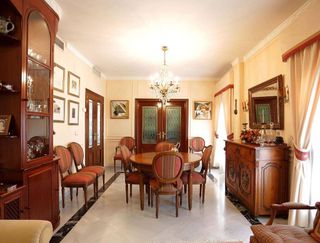 Chalet en venta en Coria del Río