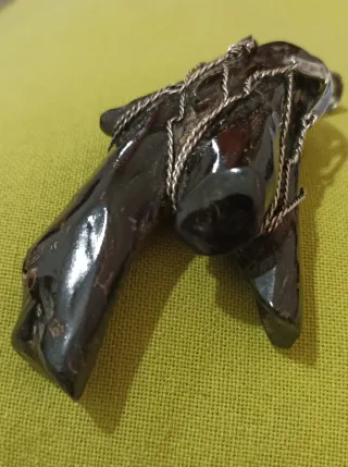 Ciondolo in argento con corallo nero