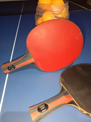 Mesa de ping pong azul