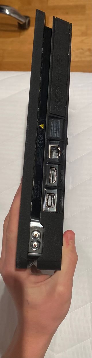 PS4 (PlayStation 4) + 12 Juegos y 3 Mandos