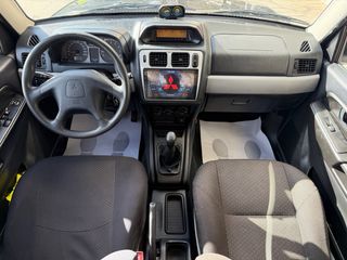 Mitsubishi Montero 2005