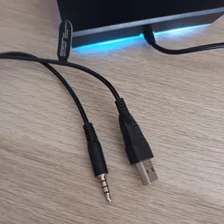 Auriculares Gaming Evora RGB + Soporte