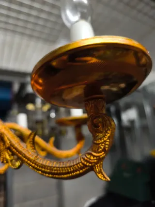 Lámpara de araña dorada vintage