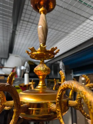 Lámpara de araña dorada vintage