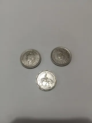3 Monedas Argentinas Pesos
