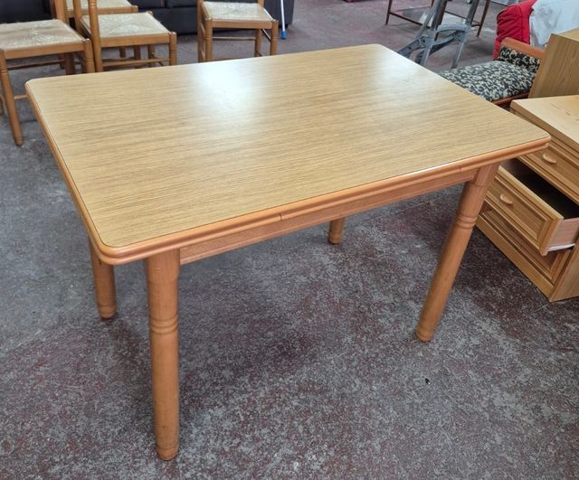 MESA DE COCINA DE MADERA EXTENSIBLE