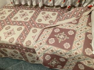 Dos edredones clásicos beige y rosa (bi caras)