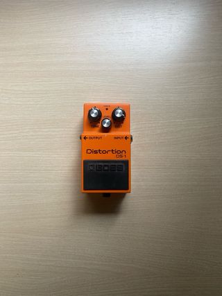 Fuente de alimentación Ortega y Pedal BOSS DS-1
