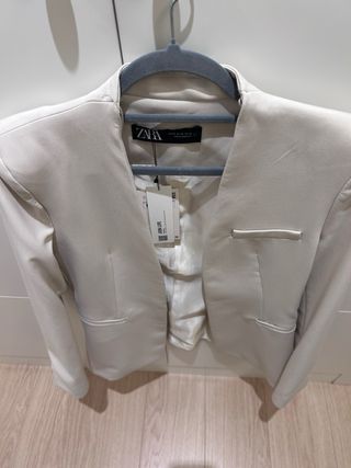 Traje Zara Beige
