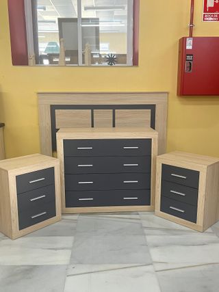 Cómoda + 2 mesitas de noche