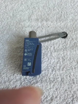 Interruptor de límite ZCD21 Schneider