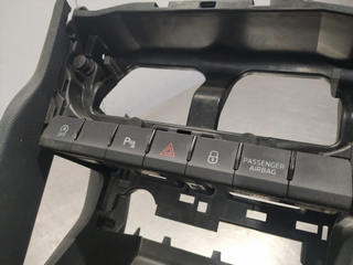 APOYABRAZOS CENTRAL SKODA KAROQ (NU) DTR 56686324