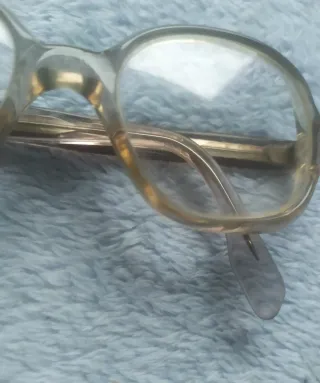 Cione's. Ulleres infantils. Anys 70.