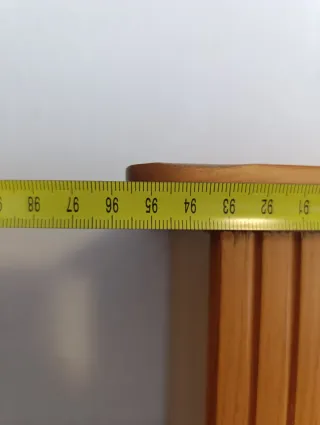 Estantería de pino con cajones