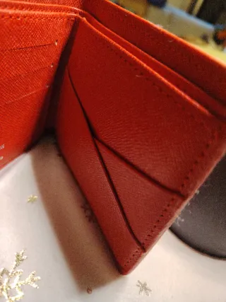 Cartera Supreme Roja Letras Blancas