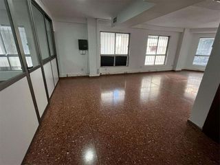 Oficina en venta en Mercado en Alicante