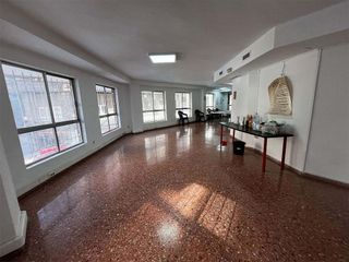 Oficina en venta en Mercado en Alicante