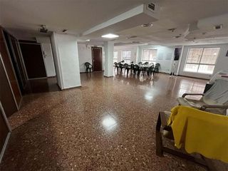 Oficina en venta en Mercado en Alicante