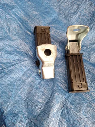 Estribos Traseros Derbi Amortiguador