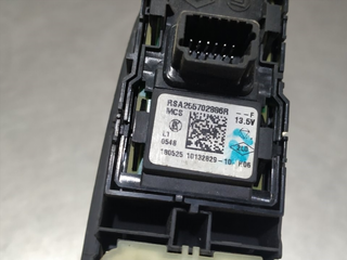 MANDO ELEVALUNAS DELANTERO IZQUIERDO RENAULT CAPT