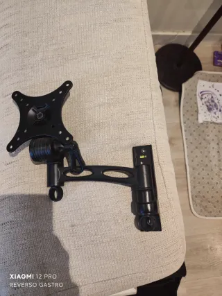 Soporte TV articulado pared