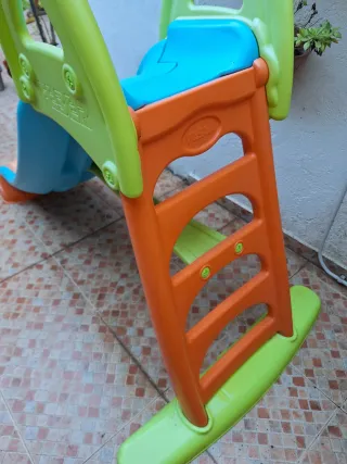 Tobogán Feber agua azul, naranja y verde